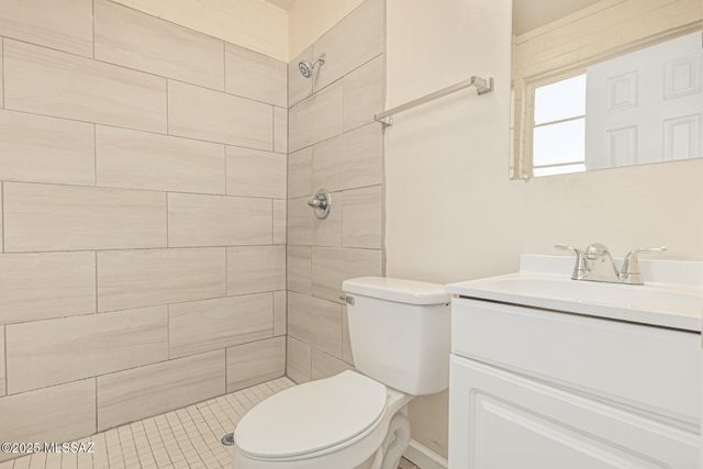 970 N Dodge Boulevard, Tucson, AZ 85716