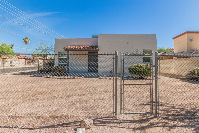 970 N Dodge Boulevard, Tucson, AZ 85716