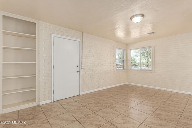 970 N Dodge Boulevard, Tucson, AZ 85716