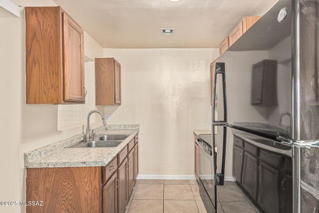 970 N Dodge Boulevard, Tucson, AZ 85716