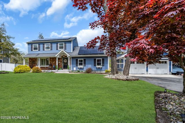 4 Oak Leaf Lane, Toms River, NJ 08755