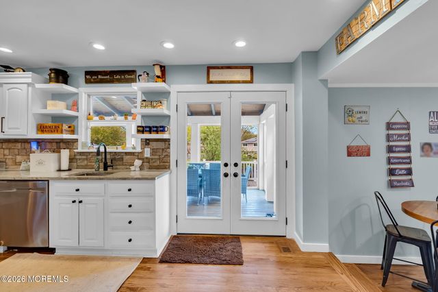 4 Oak Leaf Lane, Toms River, NJ 08755