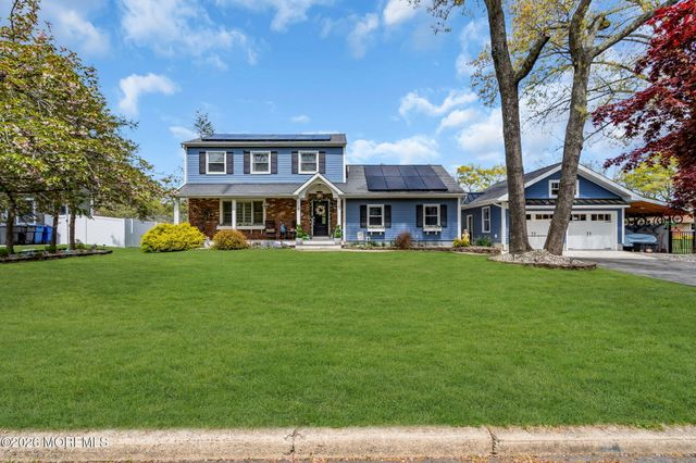4 Oak Leaf Lane, Toms River, NJ 08755