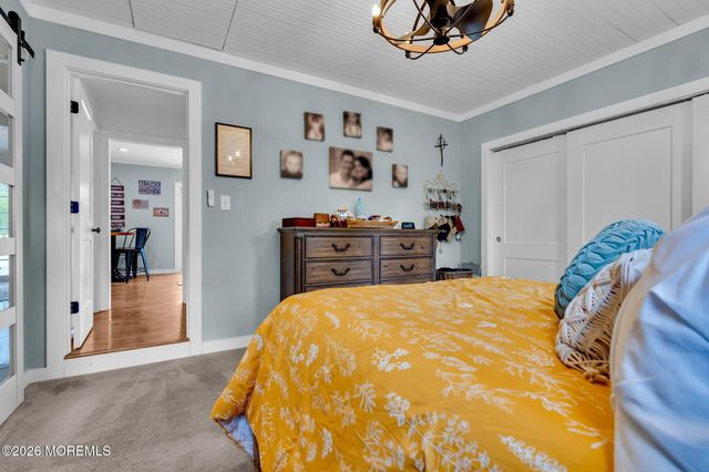 4 Oak Leaf Lane, Toms River, NJ 08755