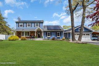 4 Oak Leaf Lane, Toms River, NJ 08755