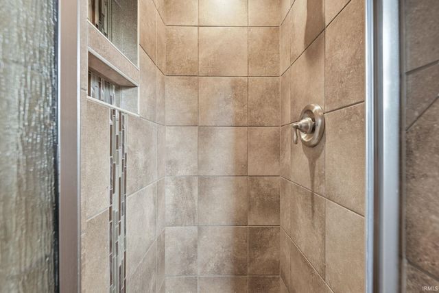 1008 Orlando Drive, Fort Wayne, IN 46825