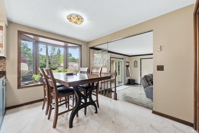 1008 Orlando Drive, Fort Wayne, IN 46825