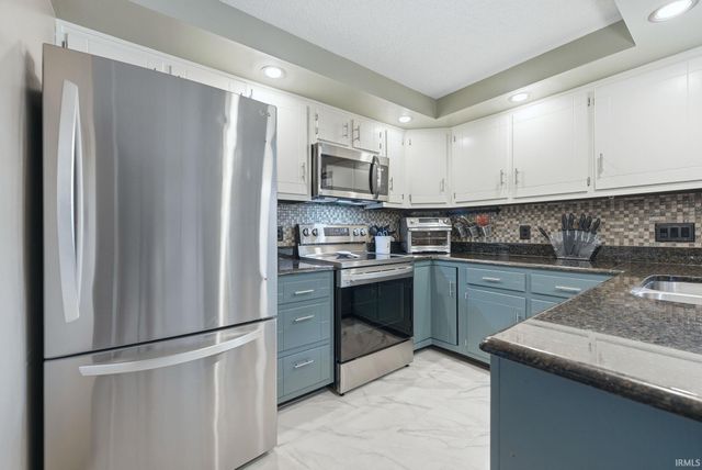 1008 Orlando Drive, Fort Wayne, IN 46825