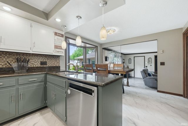 1008 Orlando Drive, Fort Wayne, IN 46825