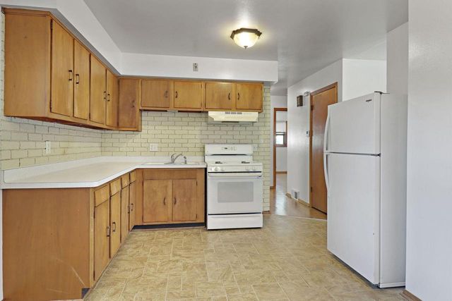 1912 35th PLACE, Kenosha, WI 53140