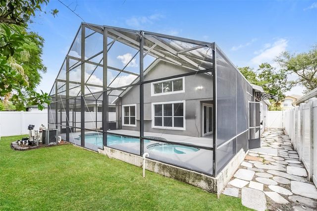 176 HANGING MOSS DRIVE, Oviedo, FL 32765