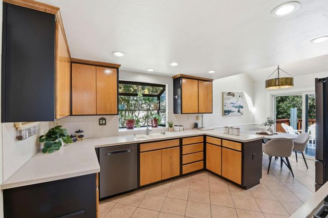 10112 Adelheid Court, Cupertino, CA 95014