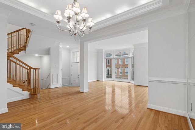 7004 EASTERN RED CEDAR LN, Mclean, VA 22101