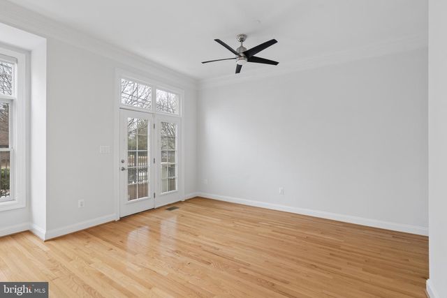 7004 EASTERN RED CEDAR LN, Mclean, VA 22101