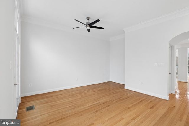 7004 EASTERN RED CEDAR LN, Mclean, VA 22101