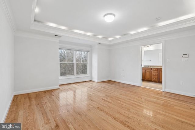 7004 EASTERN RED CEDAR LN, Mclean, VA 22101