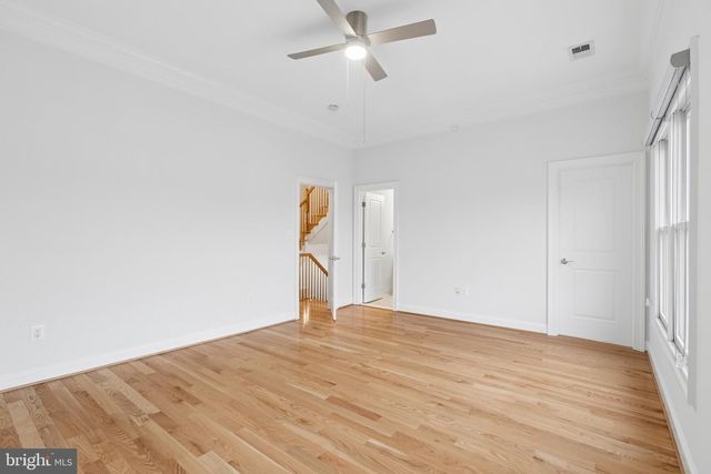 7004 EASTERN RED CEDAR LN, Mclean, VA 22101