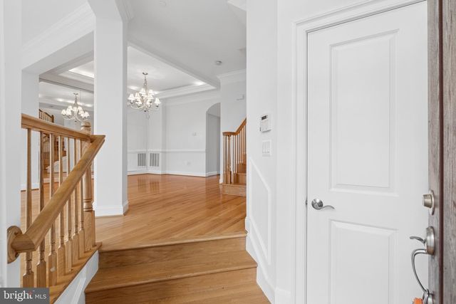 7004 EASTERN RED CEDAR LN, Mclean, VA 22101