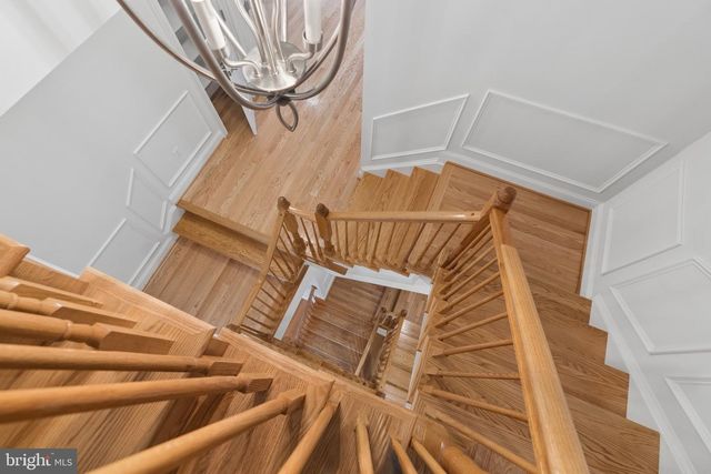 7004 EASTERN RED CEDAR LN, Mclean, VA 22101