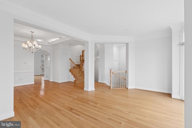 7004 EASTERN RED CEDAR LN, Mclean, VA 22101