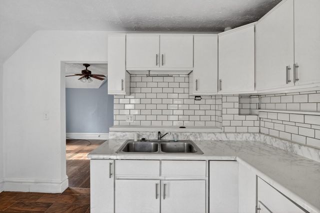 801 N Winnebago Street, Rockford, IL 61103