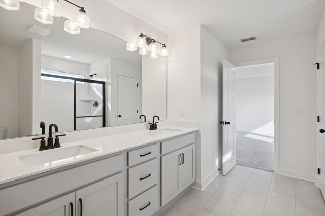 116 Dahlia Dr, La Vergne, TN 37086