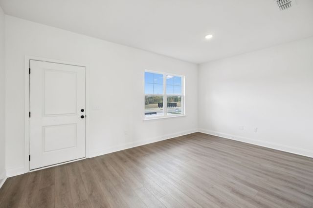 116 Dahlia Dr, La Vergne, TN 37086