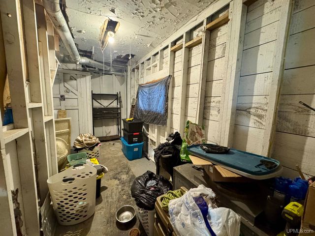 416 E Stanton Street, Iron Mountain, MI 49801