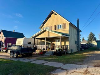 416 E Stanton Street, Iron Mountain, MI 49801