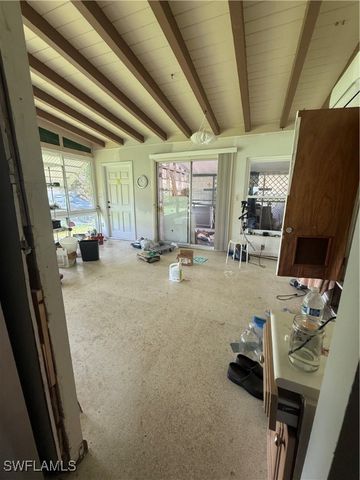 105 Oregon RD N, Lehigh Acres, FL 33936