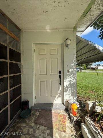 105 Oregon RD N, Lehigh Acres, FL 33936
