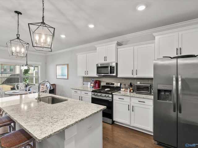 21861 Natures Cove Drive, Athens, AL 35613