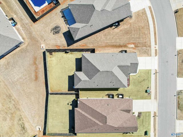 21861 Natures Cove Drive, Athens, AL 35613