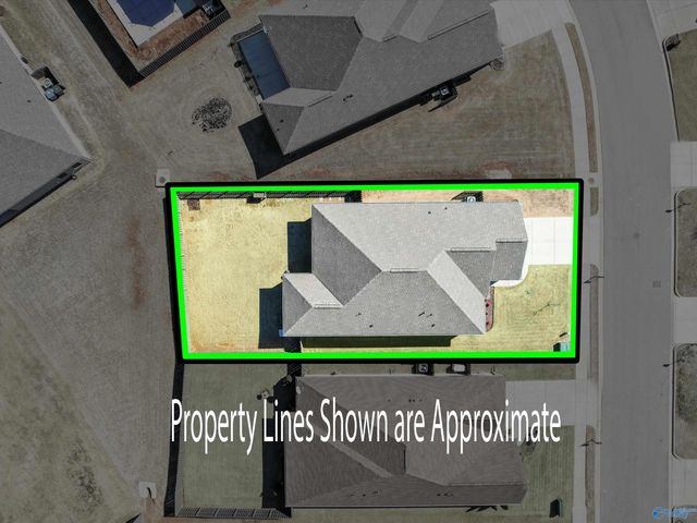 21861 Natures Cove Drive, Athens, AL 35613