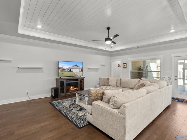 21861 Natures Cove Drive, Athens, AL 35613