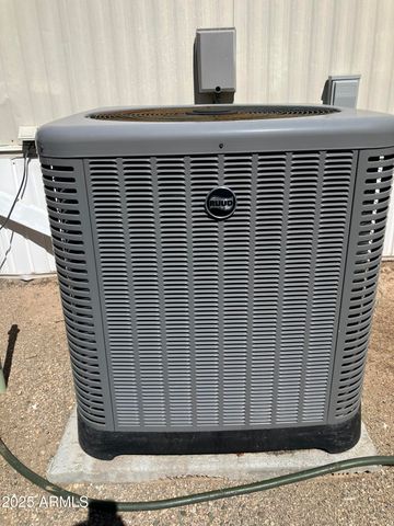 2523 E CONTENTION MINE Road 9, Phoenix, AZ 85032