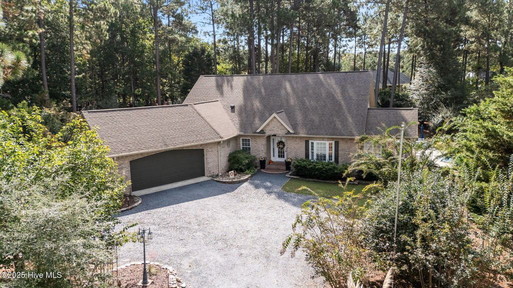 105 Christine Place, West End, NC 27376