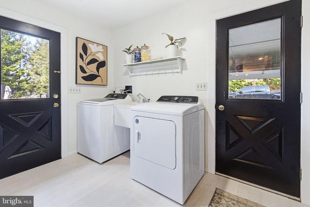 3937 LOCUST GROVE RD, Columbia, PA 17512