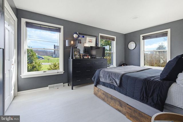 3937 LOCUST GROVE RD, Columbia, PA 17512