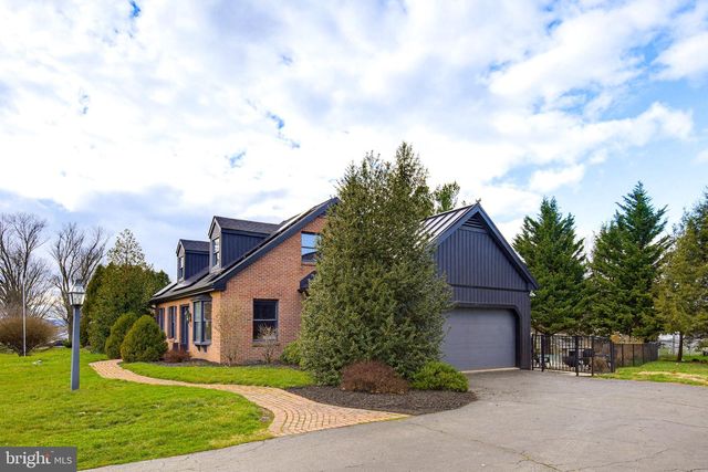 3937 LOCUST GROVE RD, Columbia, PA 17512