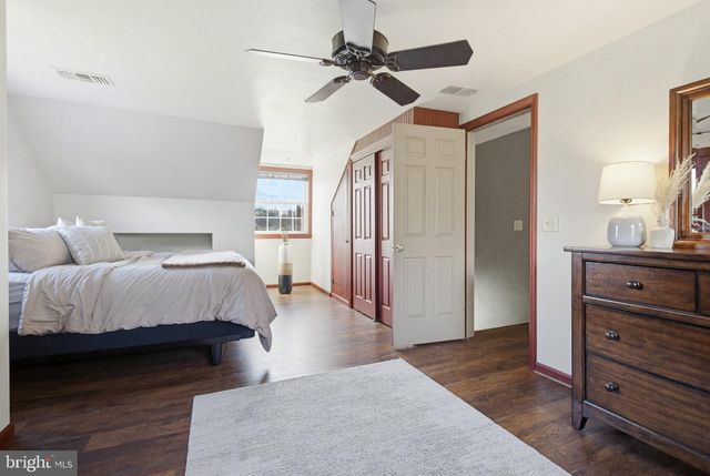 3937 LOCUST GROVE RD, Columbia, PA 17512