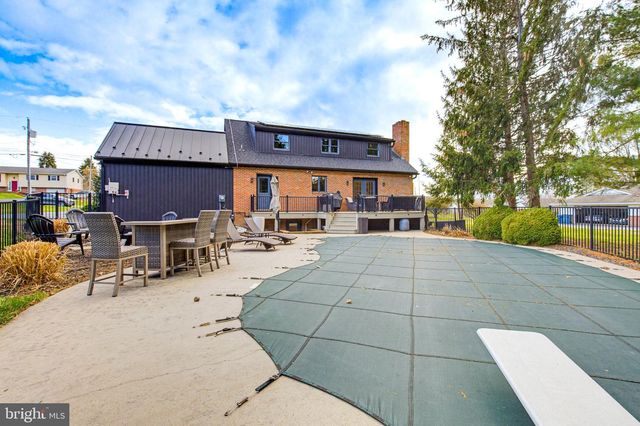 3937 LOCUST GROVE RD, Columbia, PA 17512