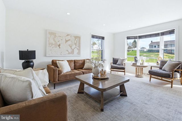 3937 LOCUST GROVE RD, Columbia, PA 17512