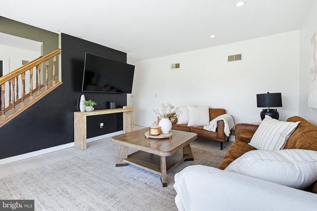 3937 LOCUST GROVE RD, Columbia, PA 17512