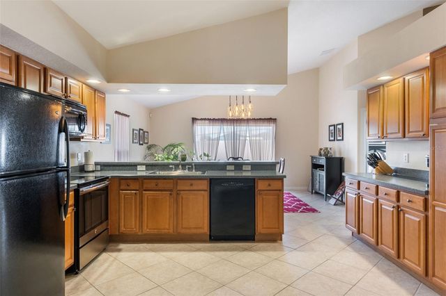 457 KNIGHTSBRIDGE CIRCLE, Davenport, FL 33896