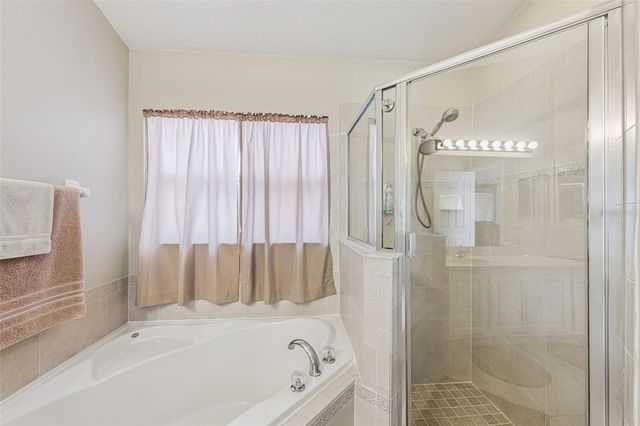 457 KNIGHTSBRIDGE CIRCLE, Davenport, FL 33896