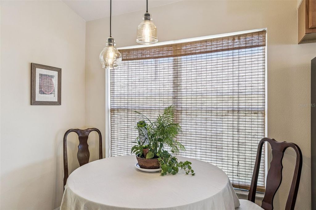 Image 11 of property listing at 457 KNIGHTSBRIDGE CIRCLE, Davenport, FL 33896