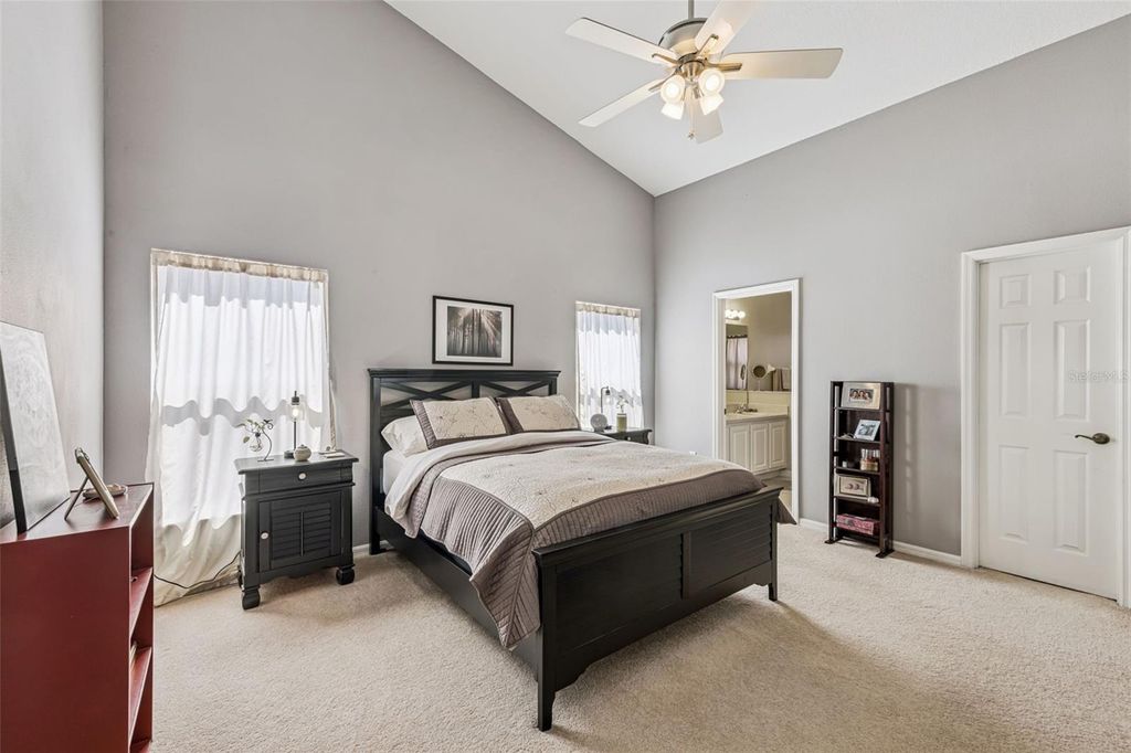 Image 24 of property listing at 457 KNIGHTSBRIDGE CIRCLE, Davenport, FL 33896