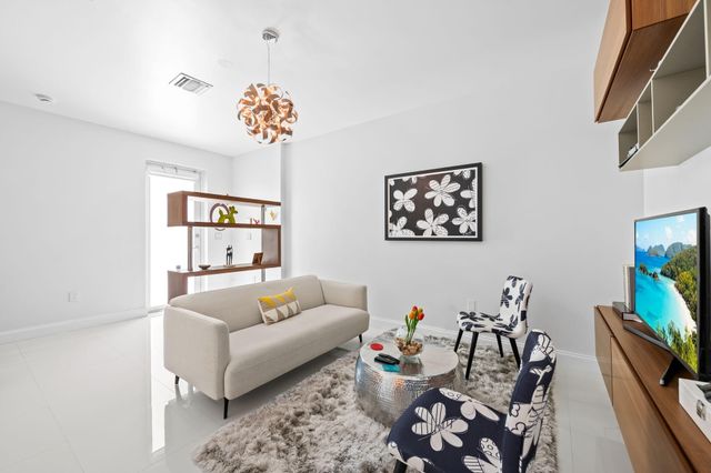 757 NE 4TH Avenue, Fort Lauderdale, FL 33304