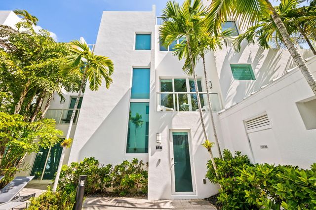 757 NE 4TH Avenue, Fort Lauderdale, FL 33304